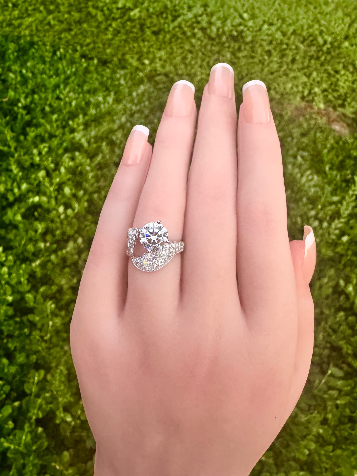 Aurora Wave™ Lab Diamond Ring V235